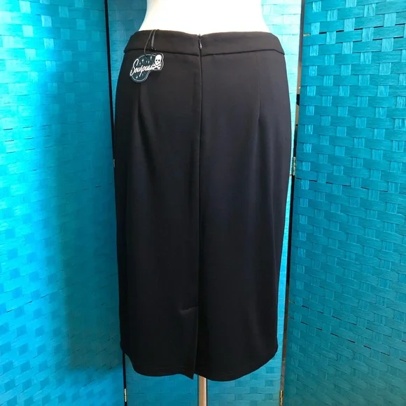 ☠️ 🖤Sourpuss Essentials Pencil Skirt Black
New With tags - Picture 6 of 10